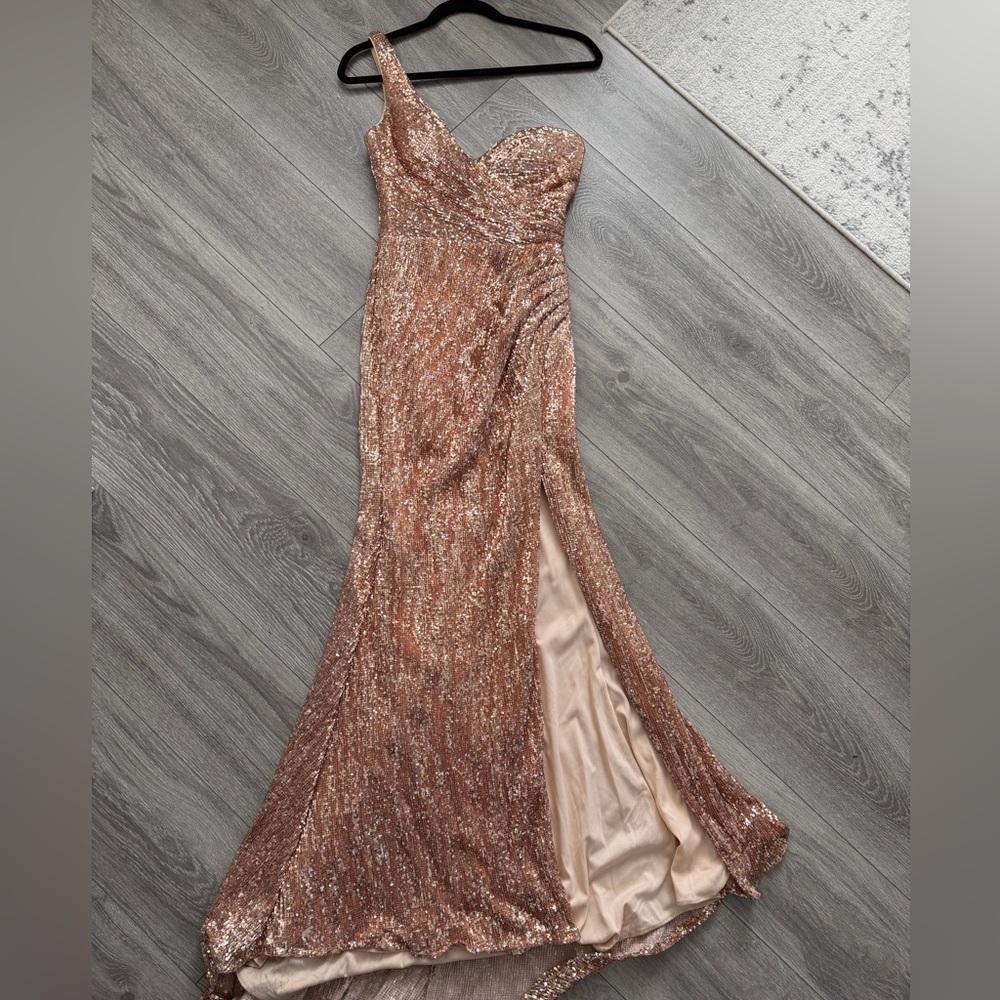 One-Shoulder Beaded Sequin Evening Gown in Rose Gold Ladivine Divine Stunning